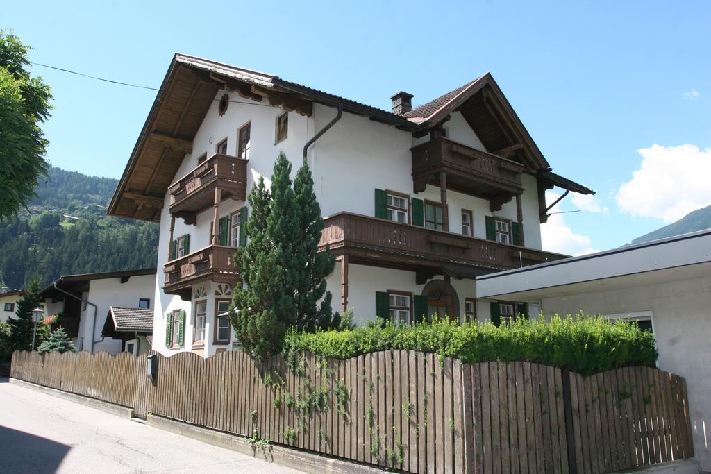 Zillertal Apartments Цель-ам-Циллер Номер фото