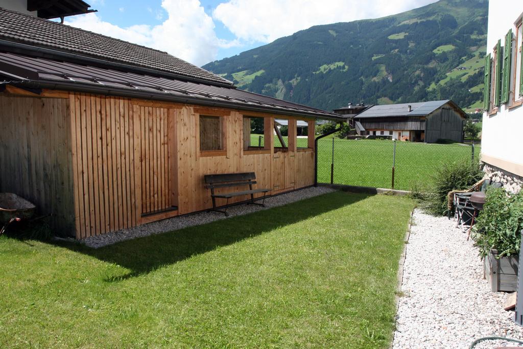 Zillertal Apartments Цель-ам-Циллер Номер фото